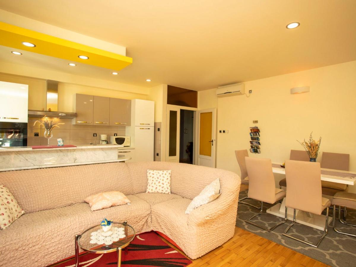 Apartment Olivia By Interhome Pićan Zewnętrze zdjęcie